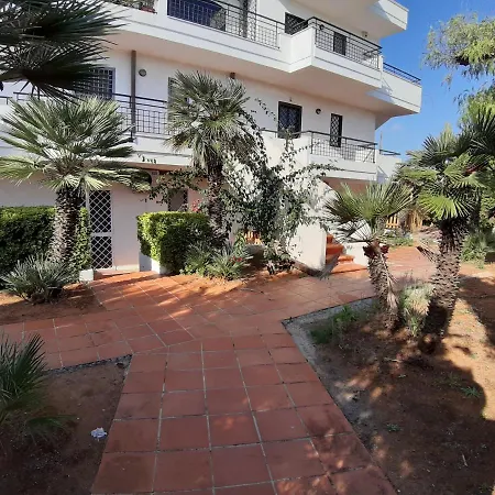 Baia Dei Pini Casa de Férias